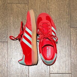 Adidas Gazelle Indoor Shoes (Better Scarlett/Hazy Green)
